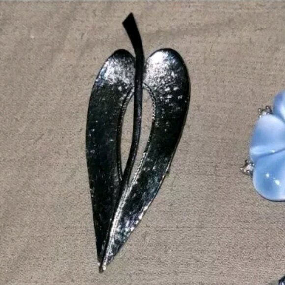 9 Vintage Silver Tone Brooches - Picture 5 of 10